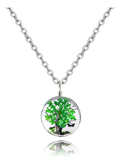 Cadena con dije de naturaleza encapsulada